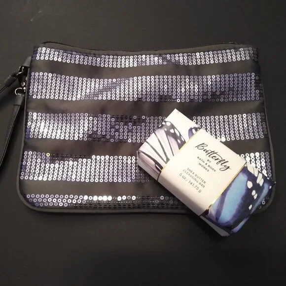 Bath & Body Works Cosmetics Bag with Cleansing Soap Bar - Picture 1 of 16